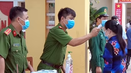 Nô nức bầu cử sớm tại đảo Thổ Châu