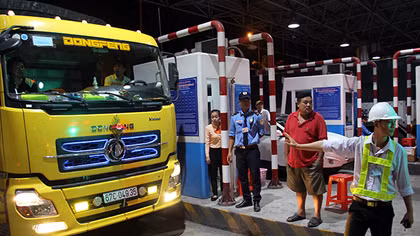 Tài xế thúc kèn liên tục, BOT Cai Lậy phải xả trạm 4 lần trong đêm
