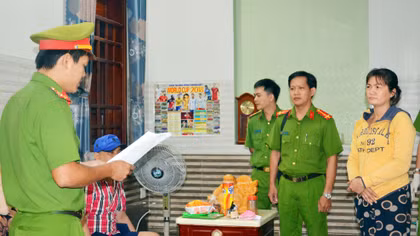 Khởi tố, bắt tạm giam chủ hụi ở Bến Tre