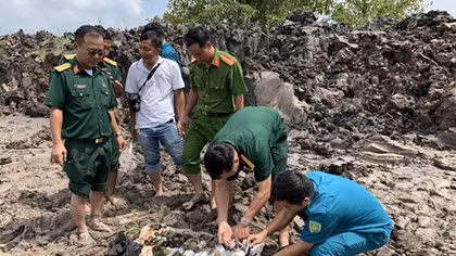 Phát hiện nhiều súng, đạn trong lúc cải tạo đất