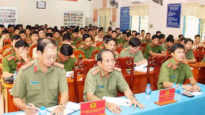 Huấn luyện công tác phòng chống biểu tình, bạo loạn, phá rối ANTT