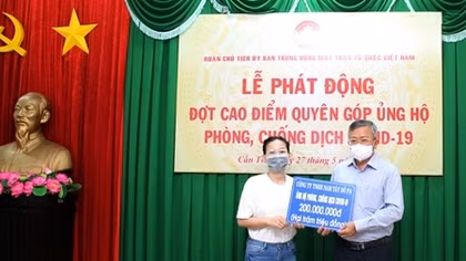 Ủy ban MTTQVN TP Cần Thơ tiếp nhận 2,2 tỷ đồng ủng hộ phòng, chống dịch COVID-19