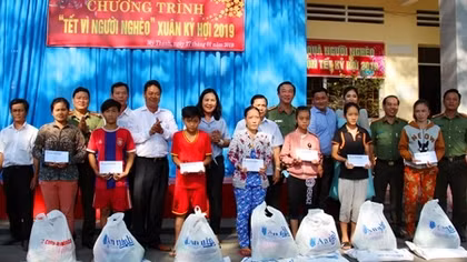 Ấm áp Xuân nghĩa tình trên vùng đất Long Xuyên