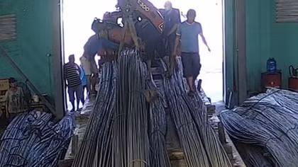 Giả danh “nhà sư” để lừa chiếm đoạt 20 tấn sắt