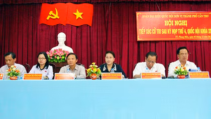 Xử lý nặng tham nhũng, tạo lòng tin cho nhân dân