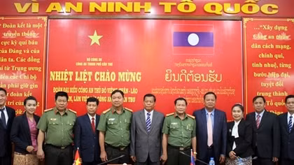 Công an TP Cần Thơ tiếp và làm việc với Công an Thủ đô Viêng Chăn