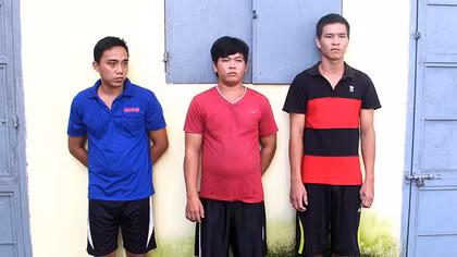 Can ngăn mâu thuẫn vợ chồng, nhóm thanh niên đánh chết người chồng
