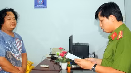 Cần Thơ bắt 2 đối tượng tung tin xuyên tạc lên mạng