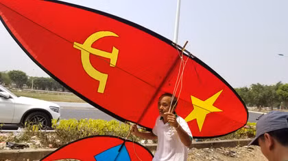 Giao lưu, biểu diễn nghệ thuật thả diều sáo giữa các CLB diều phía Nam
