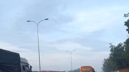 Xe khách tông tử vong người nhặt ve chai