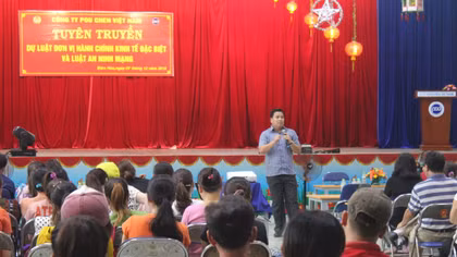 Tuyên truyền luật An ninh mạng và dự luật đơn vị hành chính kinh tế đặc biệt cho công nhân