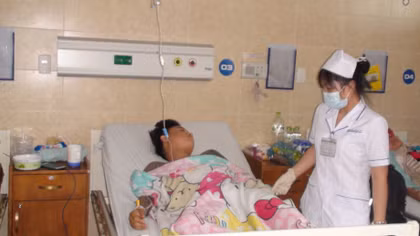 Điều tra nguyên nhân một thanh niên bị đạn bắn thấu ngực
