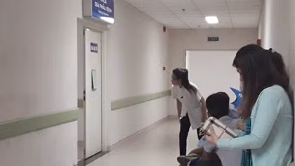 Mâu thuẫn, công nhân chặn cổng chém chết quản đốc