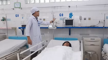 Bóc tách thành công khối u nặng 3,5 kg cho bé gái 14 tuổi