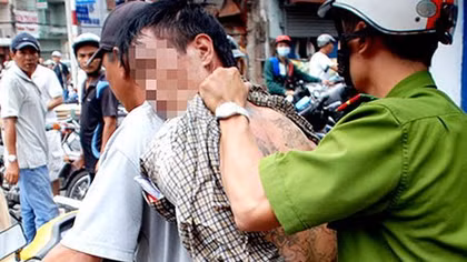 Truy bắt đối tượng đấm Công an phường