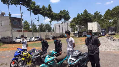 Ngăn chặn các nhóm thanh niên tụ tập đua xe trái phép trên quốc lộ 20