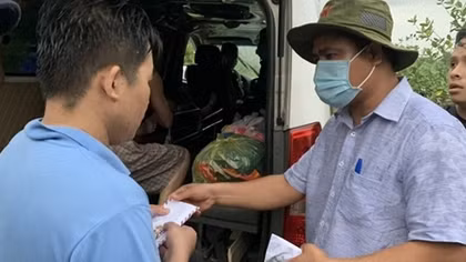 Ra bờ sông chơi, 2 học sinh đuối nước thương tâm 
