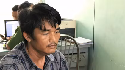 Mất xe máy, 2 đối tượng bắt người trái phép đòi chuộc
