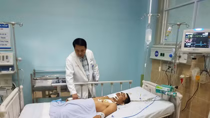 Thanh niên cụt 2 chân sau vụ tai nạn giao thông 