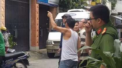 Ngã trong lúc kéo cáp viễn thông, một công nhân nguy kịch