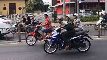 Chặn 2 đầu đường khống chế cả trăm “quái xế”