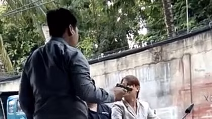 Giám đốc nổ súng đe dọa người đòi tiền lương có 2 thẻ Công an giả