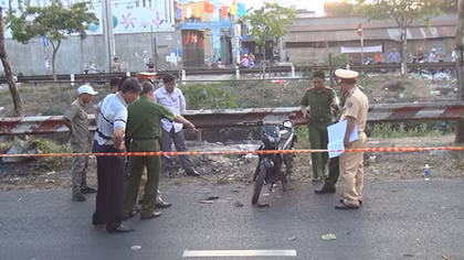 Nghi tông xe vào ta-luy, nam thanh niên tử vong