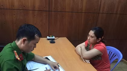 "Mâu thuẫn tình cảm", người phụ nữ mang kiếm Nhật chém đối thủ trên phố