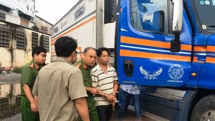 Mâu thuẫn trong lúc nhậu, đâm chết bạn thân