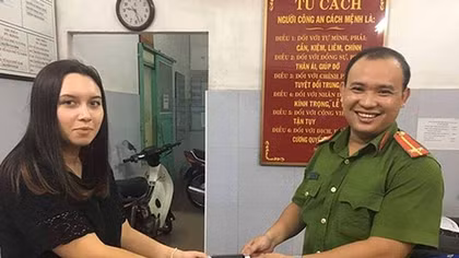 Nữ du khách Bỉ cảm kích vì nhanh chóng nhận lại điện thoại bị trộm