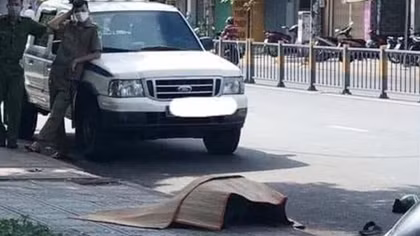 Tài xế xe ôm bị truy sát khi đang ăn sáng