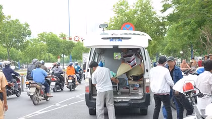 Cứu cháu ngã kênh, 2 ông cháu đuối nước tử vong