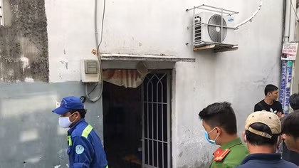 Phát hiện cháu trai treo cổ tử vong trong nhà nhiều ngày