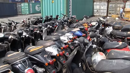 Phát hiện nhiều container chứa hàng nhập lậu trị giá cả trăm tỷ đồng
