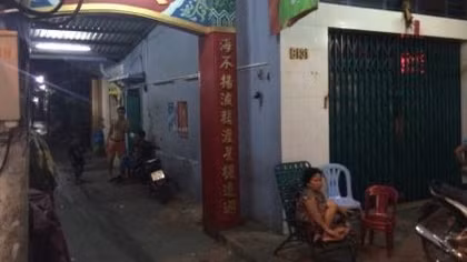 Gây án xong chạy về nhà khóc với mẹ