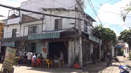 Nam thanh niên treo cổ trên gác trọ