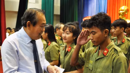 10 năm “Quỹ bảo trợ học sinh dân tộc thiểu số, học sinh nghèo”