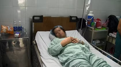 Nữ bác sĩ bị cướp chém trên đường đi làm