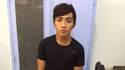 Trên đường lẩn trốn, con nghiện dùng roi điện cướp xe của tài xế grab