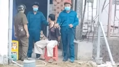 Bị nghi ngờ lượm tiền không trả, chém 2 người thương vong