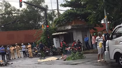 Truy tìm xe đầu kéo gây tai nạn khiến 2 người thương vong
