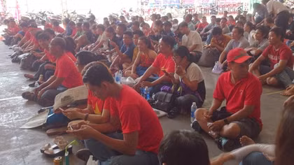 Không khí sôi động trước trận đấu giữa Việt Nam và Thái Lan