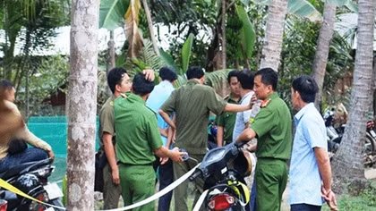 Đến đón hai con đi chơi, bị chồng mới của vợ đâm tử vong