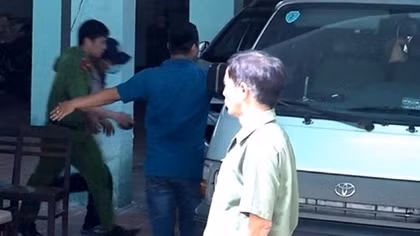 Khám xét nơi làm việc của Phó Chánh TAND quận 4 TP Hồ Chí Minh