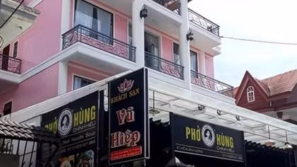Phạt 9 triệu đồng khách sạn đuổi khách vào dịp Tết