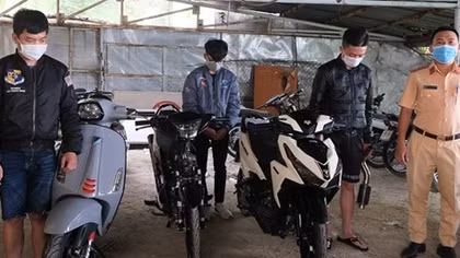 Triệu tập nhóm thanh niên đua xe gây náo loạn đường phố