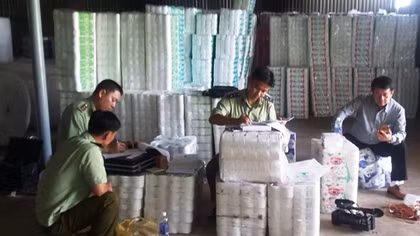 Phạt cơ sở sản xuất giấy vệ sinh giả 26 triệu đồng
