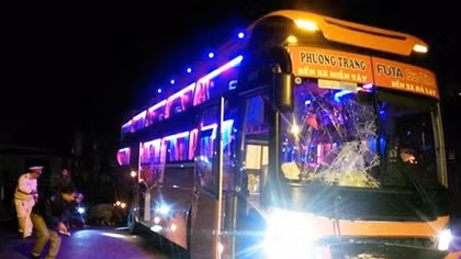 Xe khách Phương Trang lại tông chết người