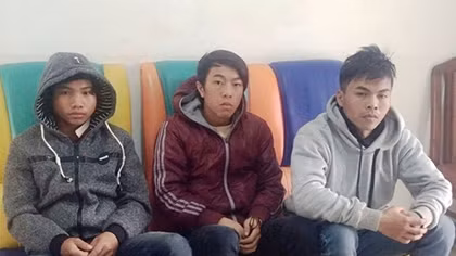 Thuê xe ôtô dàn cảnh bắt cóc để níu kéo tình cũ
