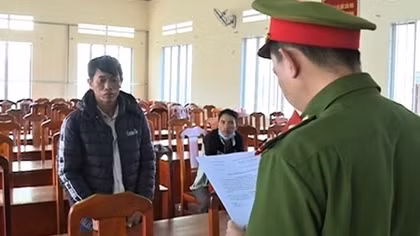 Chặt phá hoa màu vì mâu thuẫn